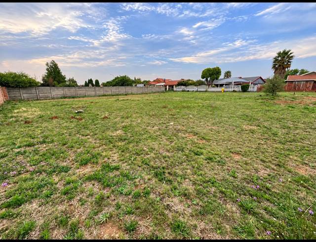 1,028M² VACANT LAND FOR SALE IN RIVERSDALE